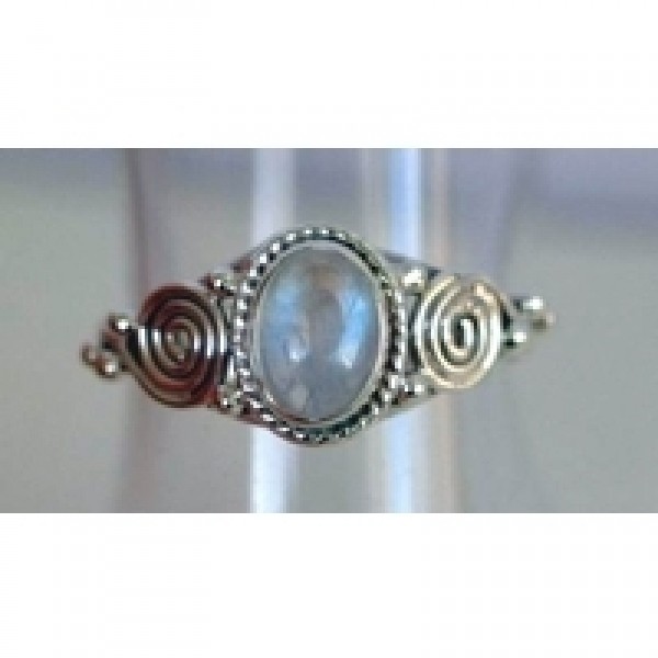 R081 Sweet sterling silver ring with 6 x 8 gemstone