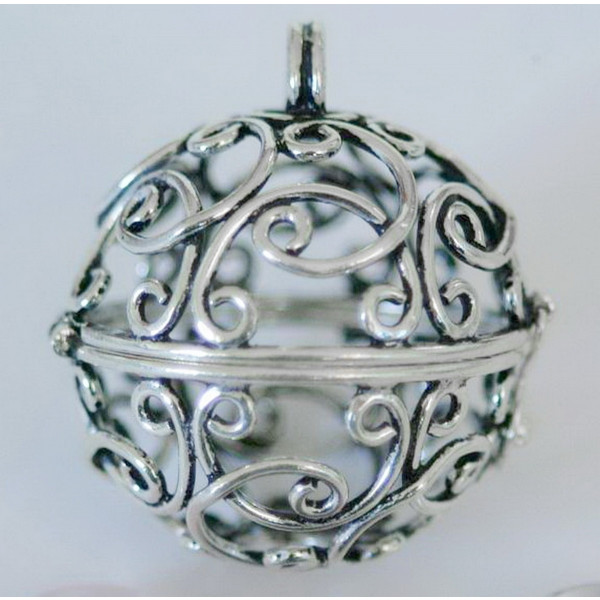 P364 sterling silver beautifully crafted cage pendant.