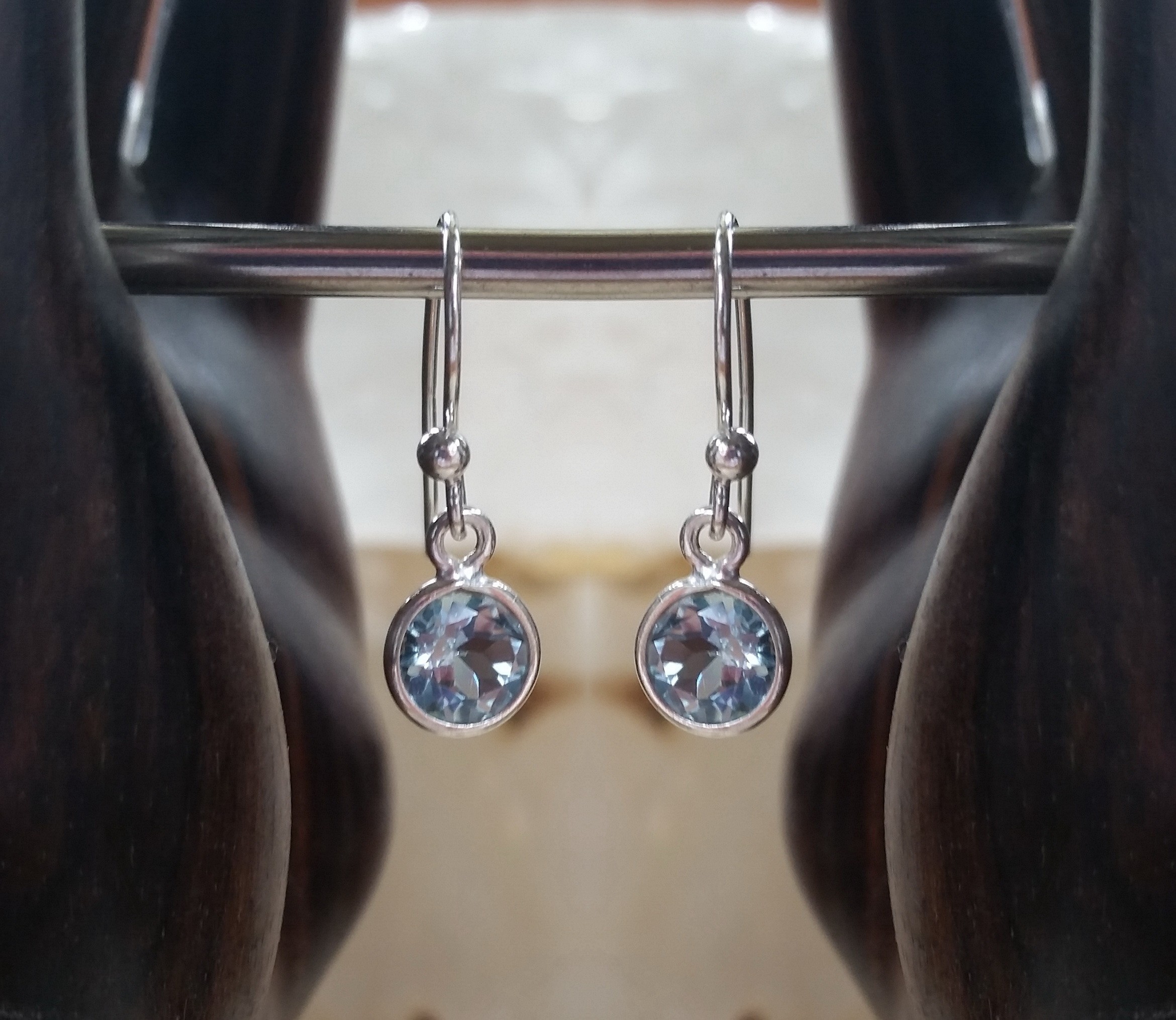 6mm facet round gem bezel set earring