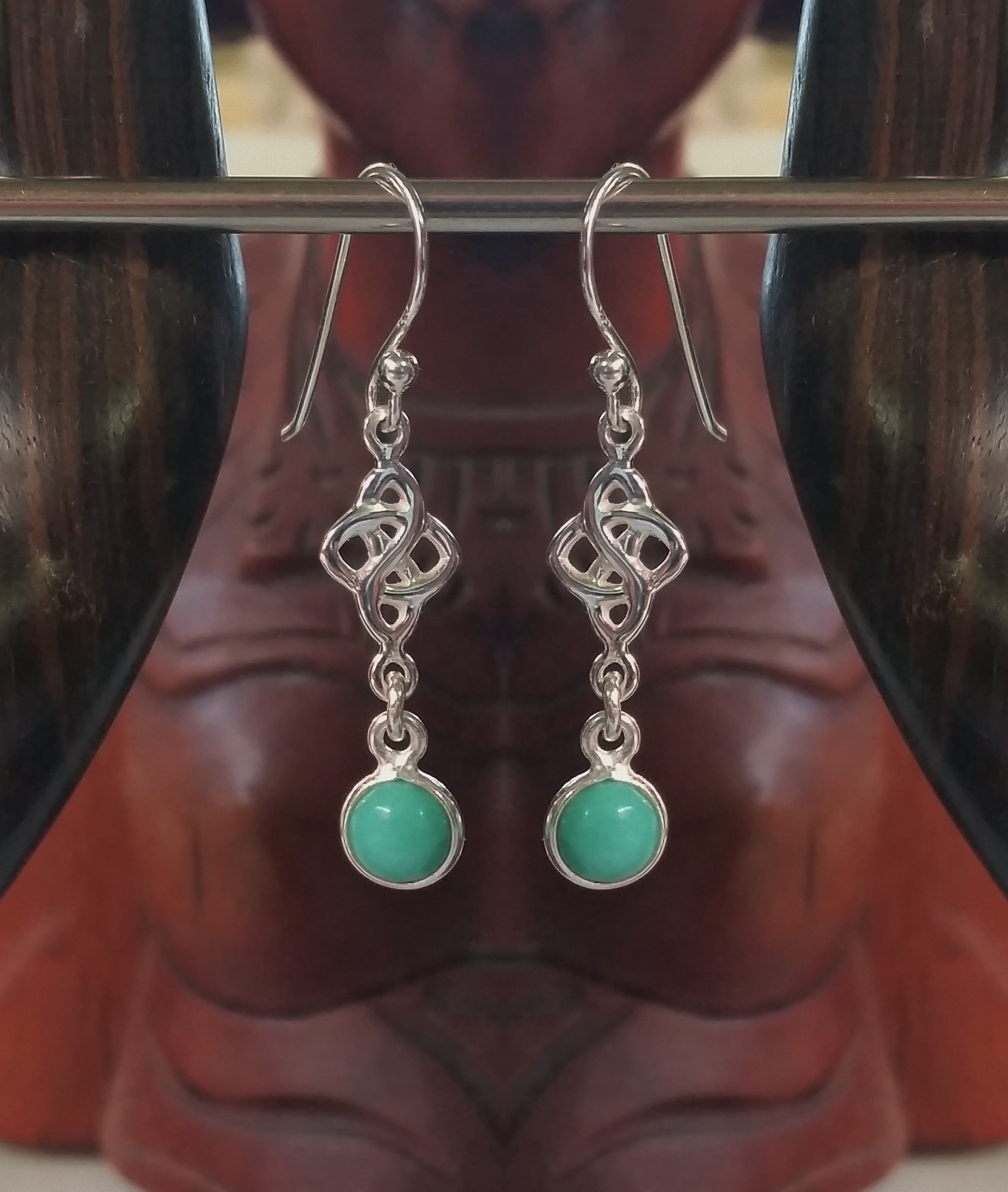 E445 Celtic knot silver charm + marquise cabochon gemstone