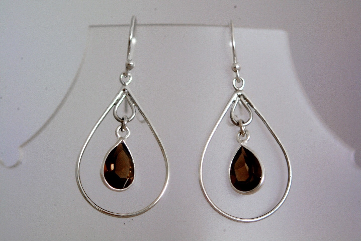 E515 tear drop facet  loop earring