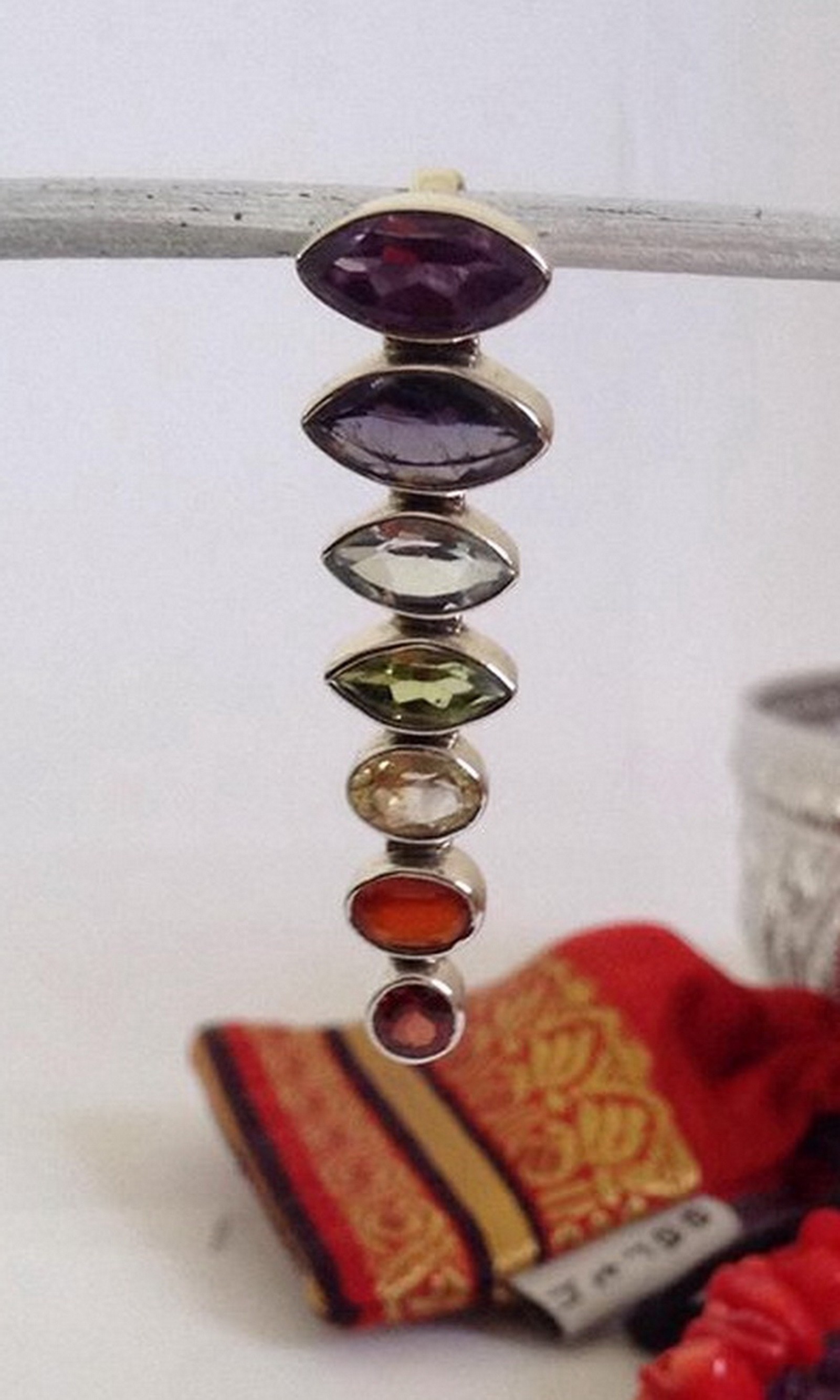 p641 chakra pendant