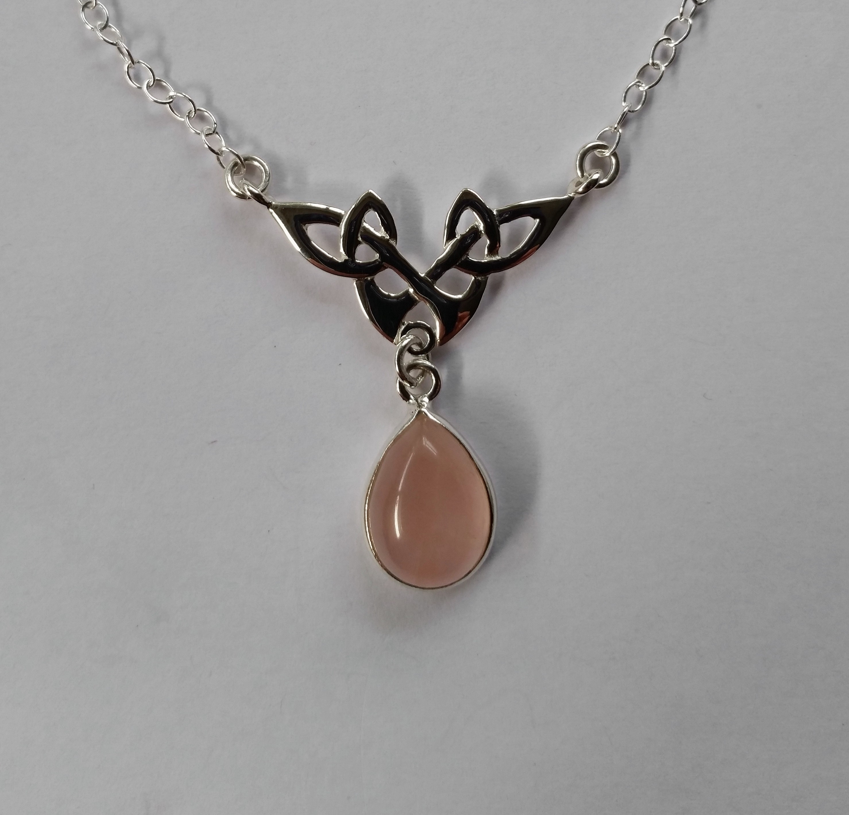 SN042 Celtic pattern with facet pear gemstone